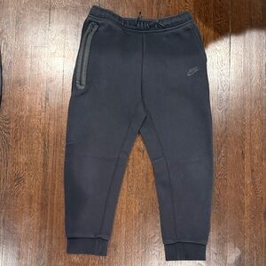 Nike Tech Joggers